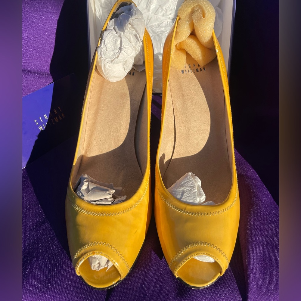 Stuart Weisman Yellow OpenToe Pump Size 10